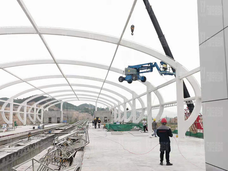 清遠磁懸浮項目蓮湖車站鋼-膜結構工程鋼結構防火涂料完工